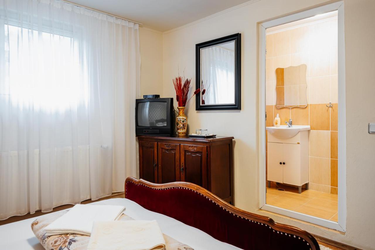 Casa Ardeleana Hotel Lotrioara Ngoại thất bức ảnh